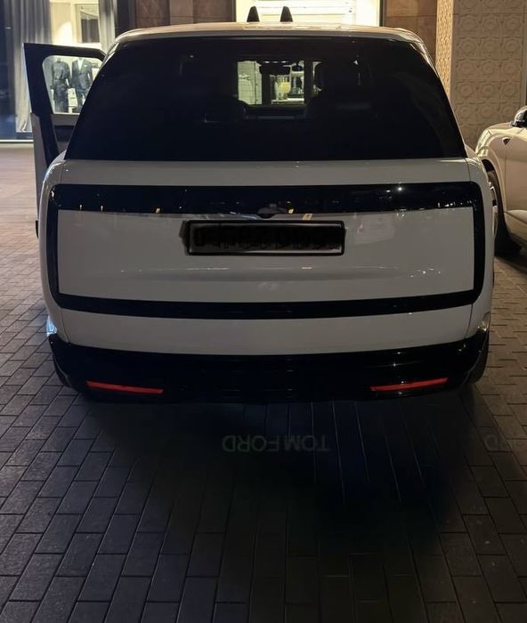 Range Rover P 530 Long  2024 год