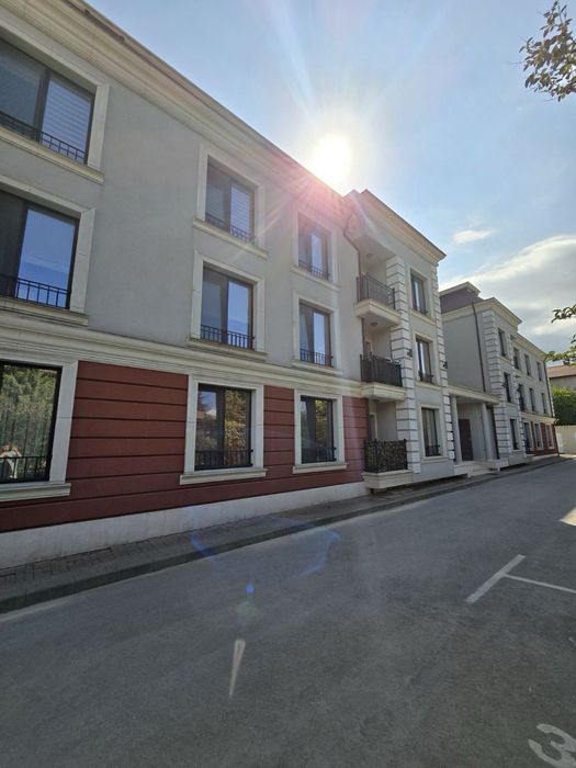 Дава се под наем Двустаен апартамент в Варна, м-т Евксиноград - 74 кв.м за 800 € - Снимка #2