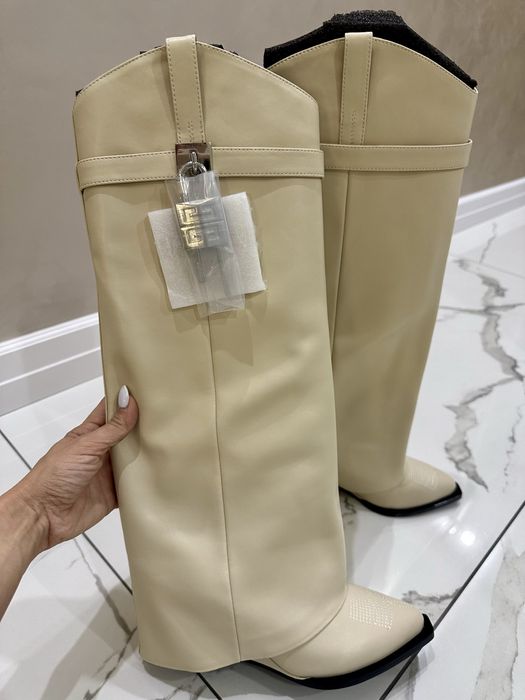 Боти и ботушивсякакъв бранд