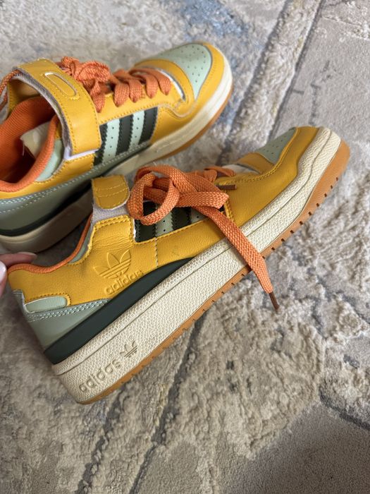 Продам кроссовки