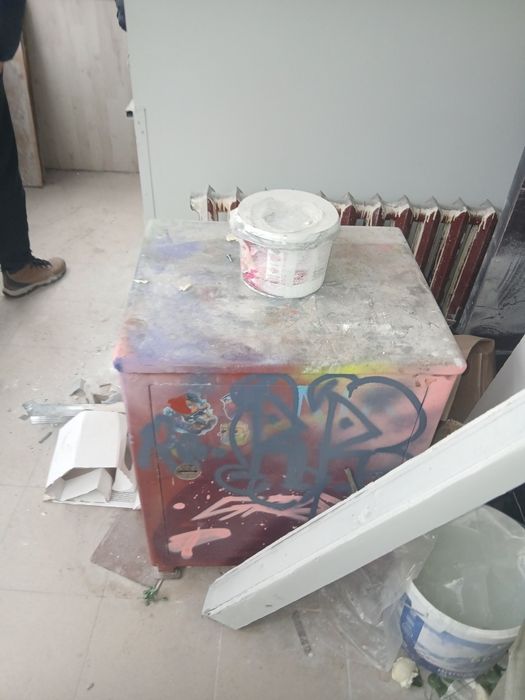 Сейф старый без ключей