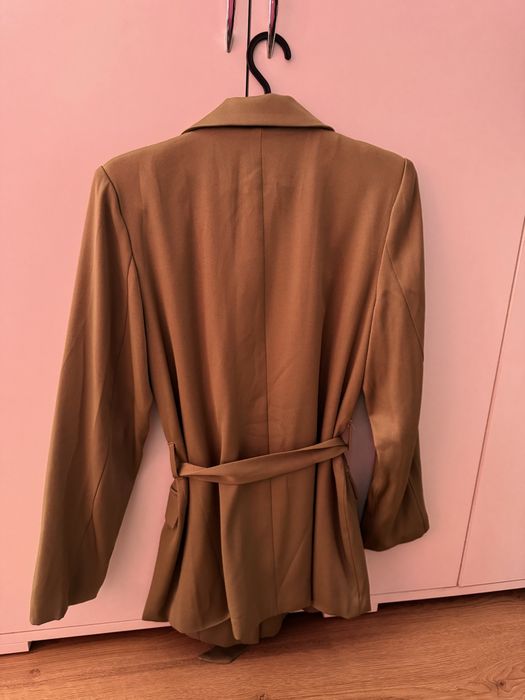 Сако с колан цвят каки