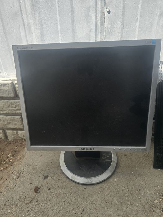 Продам мониторы 5000тг