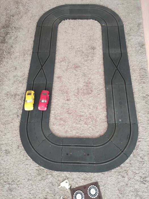 Mașină electrică veche