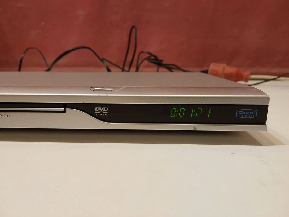 DVD/CD-player LG, MP3, Dolby, Divx, model DVX9700. Perfect funcțional
