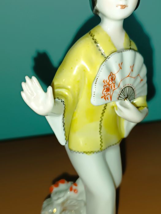 Фарфоровая статуэтка ЛФЗ