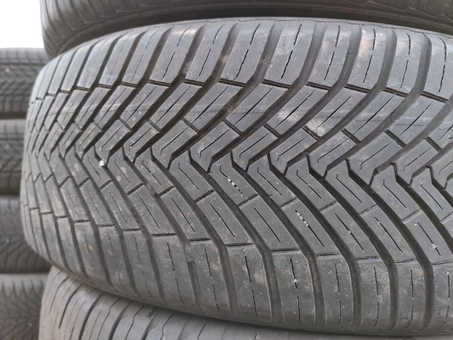 2бр Всесезонни гуми 205 55 17 - Continental - DOT 2023