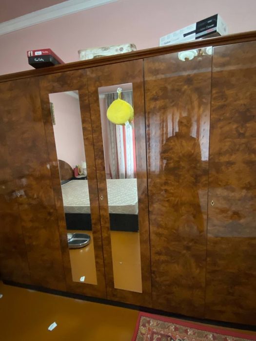 Мебель для спальни, кровать двухспалка с матрасом, шкаф и трюмо