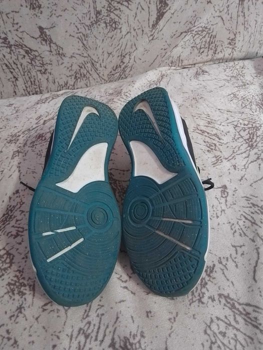 Nike Omni Multi-Court 39 номер