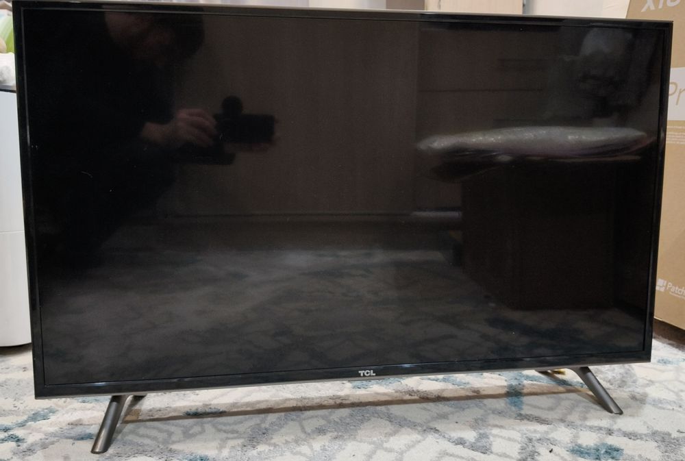Продам телевизор TCL
