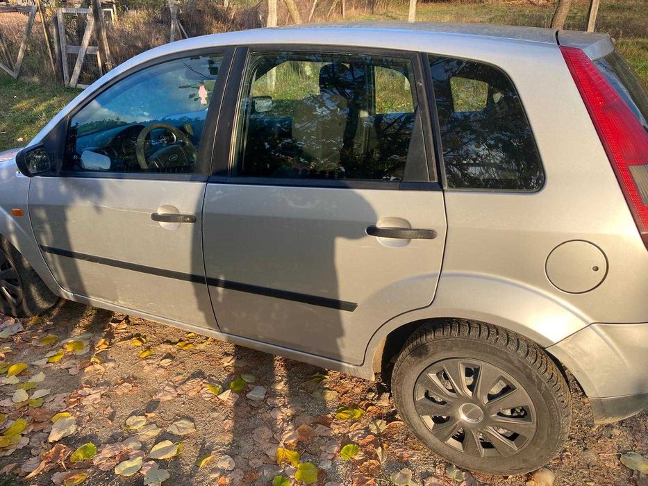 FORD Fiesta 2005 — imagine 3