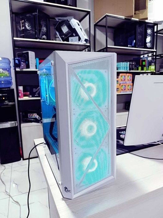Топовый Игровой Компьютер на ддр5!