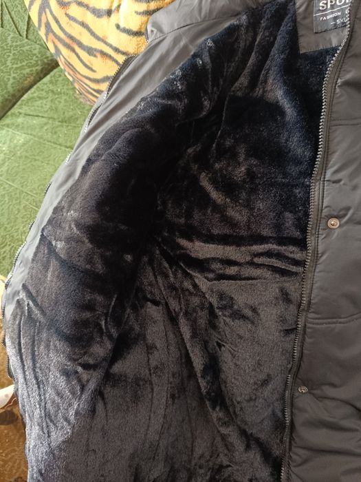 Продавам дамско яке