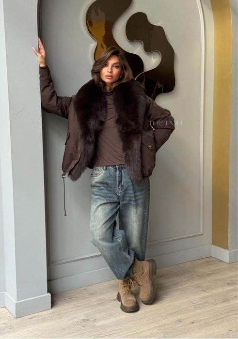 Продаю куртку с меховым воротником