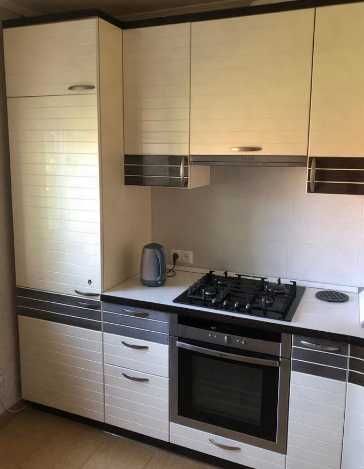 Дава се под наем Едностаен апартамент в Пловдив, Старият град - 40 кв.м за 178.5 € - Снимка #1