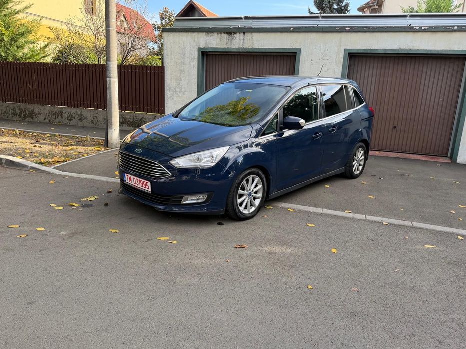 Vând Ford  C-max 7 locuri