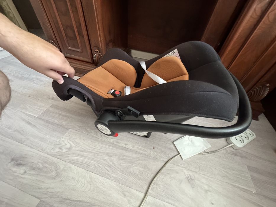 Детское кресло продам срочно