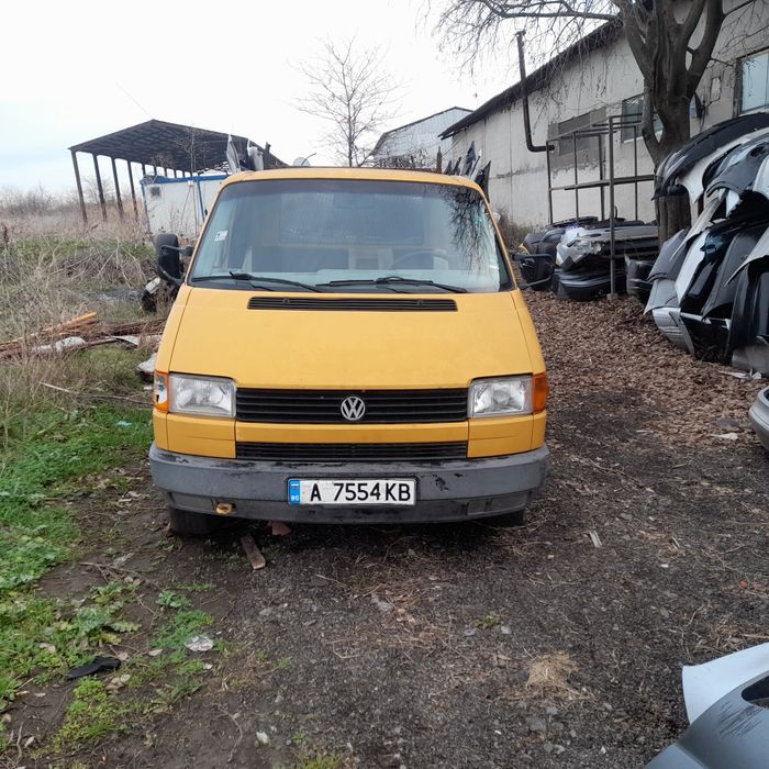 Volkswagen Transporter 2,4 TDI на части
