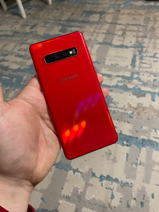 Samsung Galaxy S10+ 8/128гб