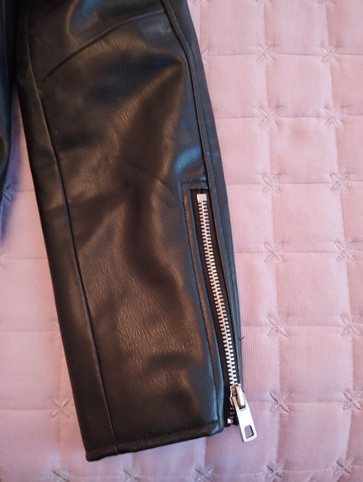 Стилно кожено яке за дами!