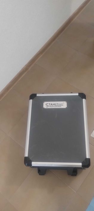 Продавам инструменти Stahl Mayer Professional