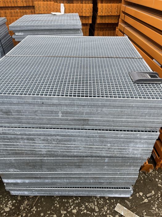 Trepte metalice zincate