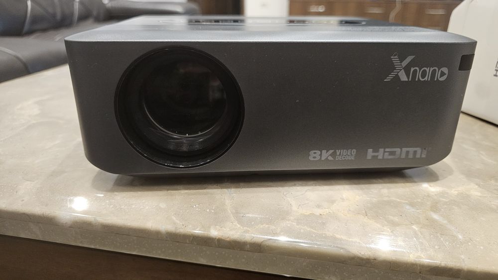 Videoproiector LED UHD / 8K – Nou (Doar testat, pachet complet la cutie)