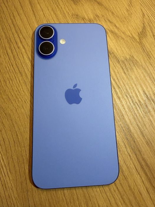 iPhone 16 Plus 128gb - 2 години гаранция остават