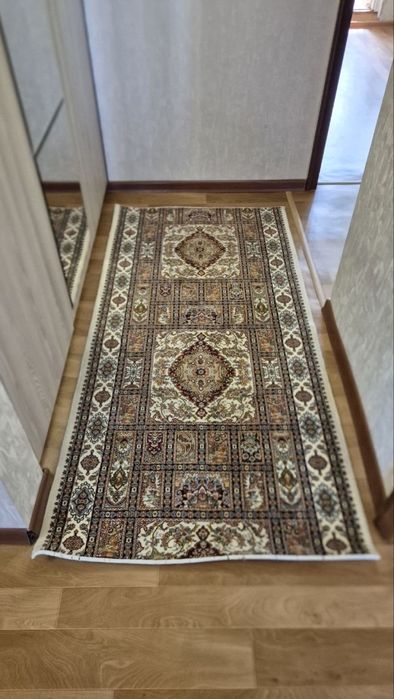 Продам ковры-дорожки 3 шт