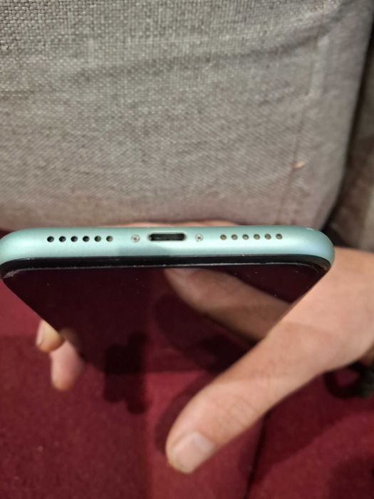 Iphone  11  отличен