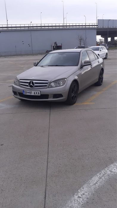Vând Mercedes C Class 204