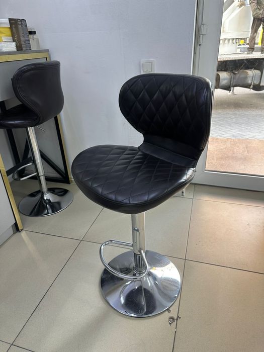 Продам барные кресла