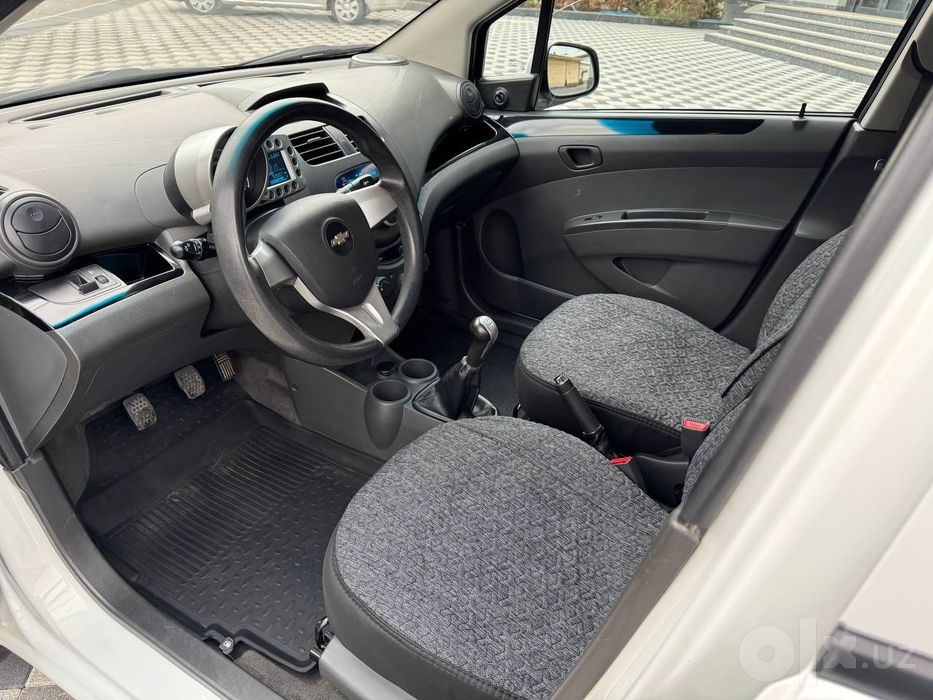 Chevrolet spark sotiladi