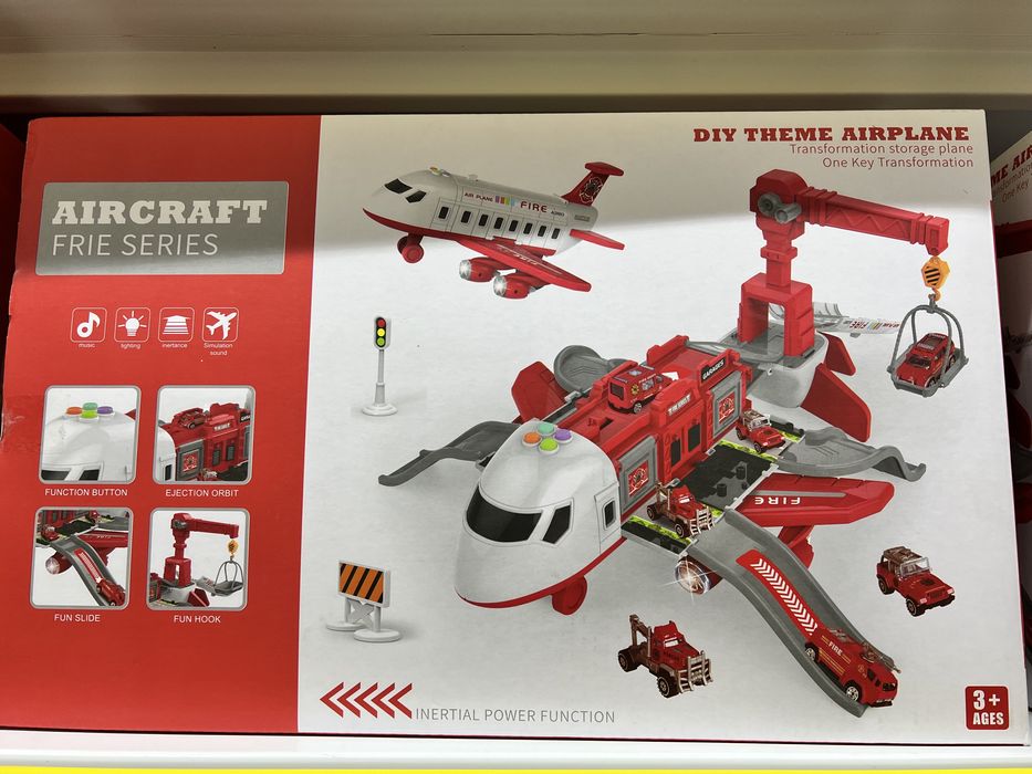 Самолёт. Автотрек. Самолёт с машинками