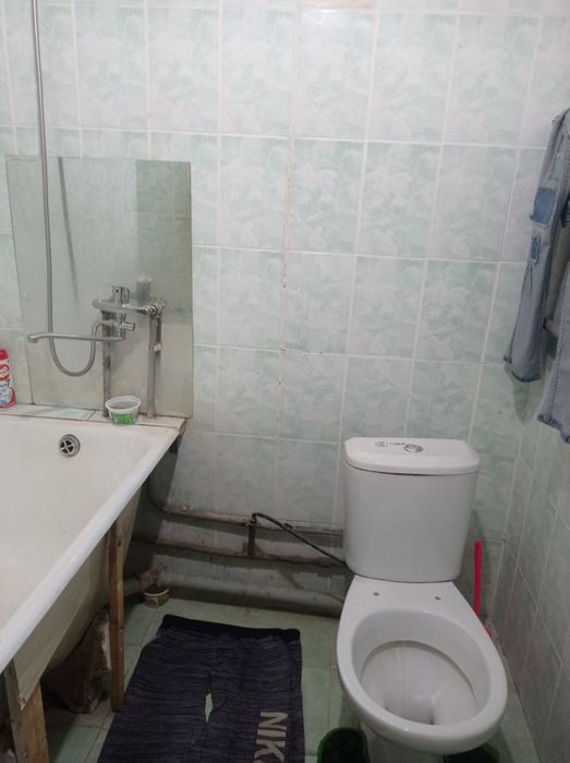 Продаётся квартира по улице Абдуллы Каххара 1/4/4 кирпичный дом