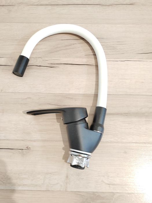 Смеситель для раковины