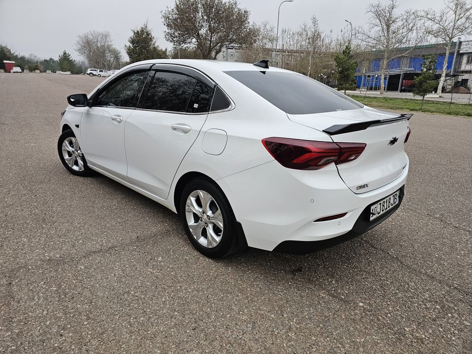 Срочно продается Chevrolet onix Premier 2 Turbo AT PLUS wo C68