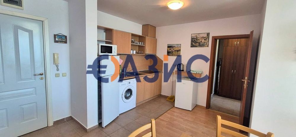 Продава се Двустаен апартамент в к.к. Слънчев бряг - 66 кв.м за 1107 €/кв.м - Снимка #1