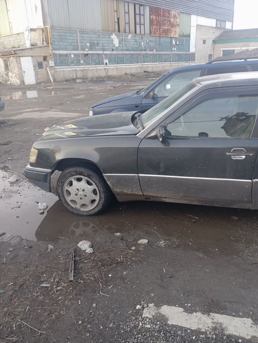 Мерседес 124 2.3автомат