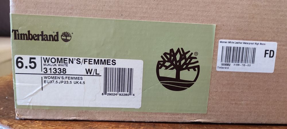 Бели кожени ботуши Timberland 37.5