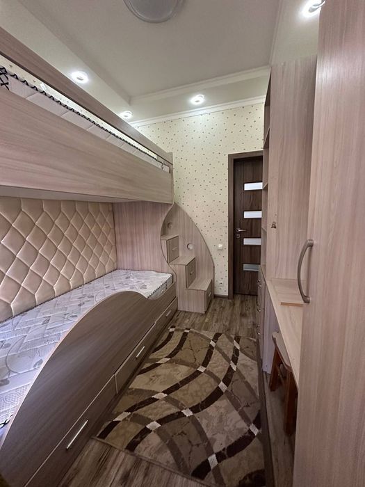 Kvartirga qizlar olmiz