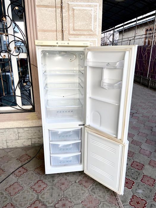 Продам холодильник  рабочая