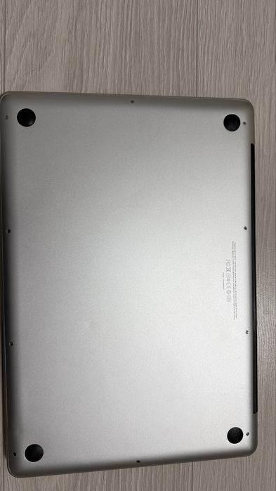 Apple MacBook pro 15’ impecabil procesor i7, 8gb ram, ssd 256gb