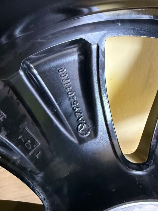 Original Mercedes EQS 19 cola