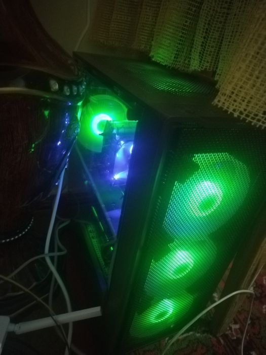 Домашний компьютер продаю