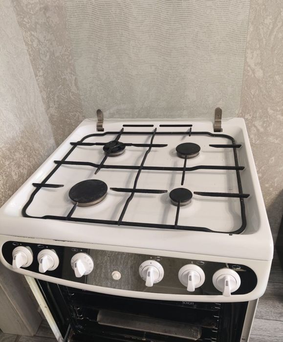 Продам газовую плиту