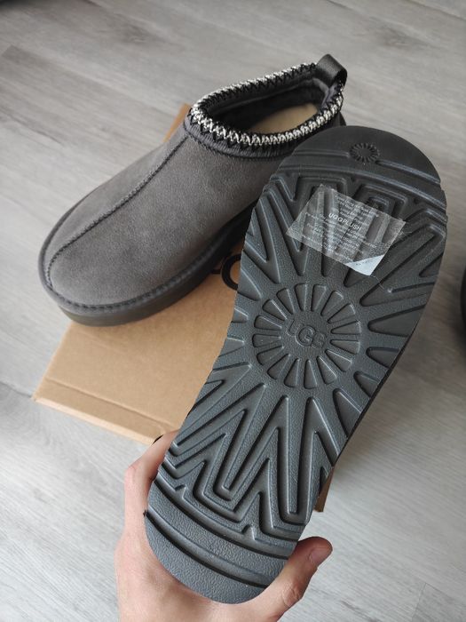 UGG Tazz 40-41 NOI la cutie