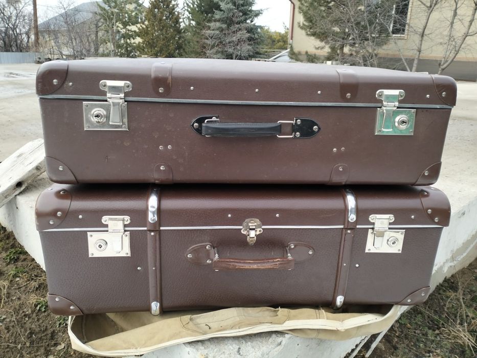 Чемодан старинный.