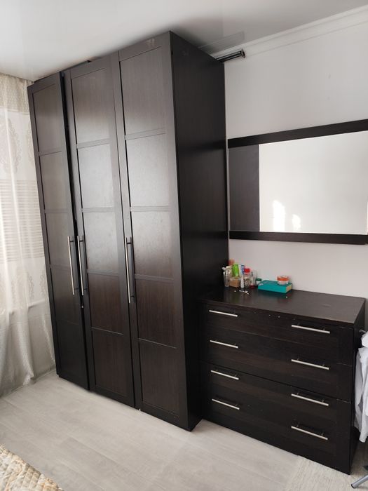 Продам спальный гарнитур