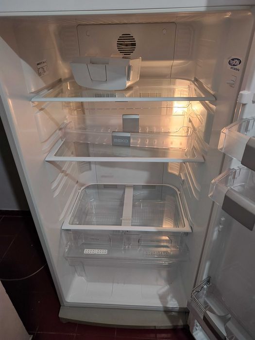 Frigider BEKO aproape nou